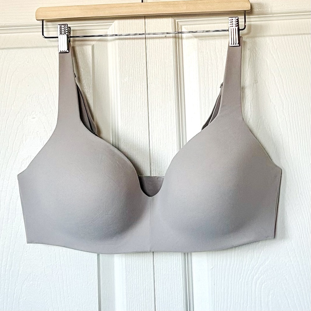 Athleta Ritual T-Shirt Bra 40D